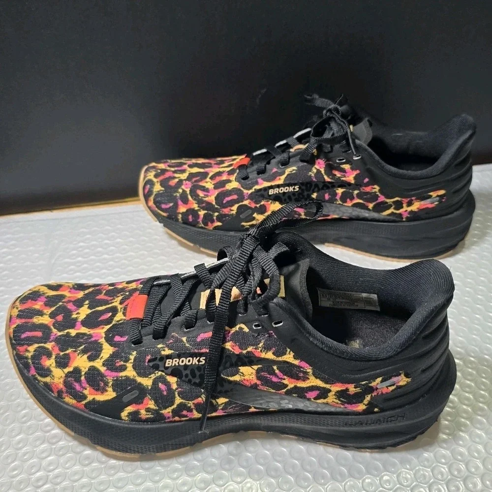 Brooks Womens Launch 9 Running Shoes 6.5 Leopard Print